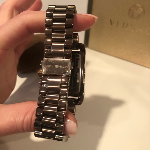 Michael Kors Watch - Picture 5 of 6